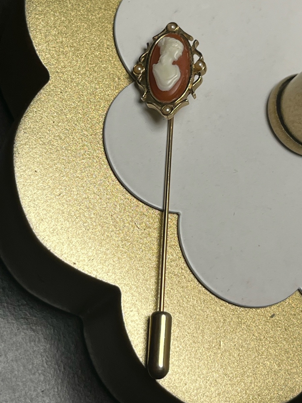 Avon vintage  Cameo Stick Pin Gold tone Faux Pearl  Excellent condition